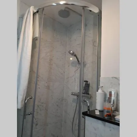 Ruhiges Zimmer Mit Balkon Und Bad *